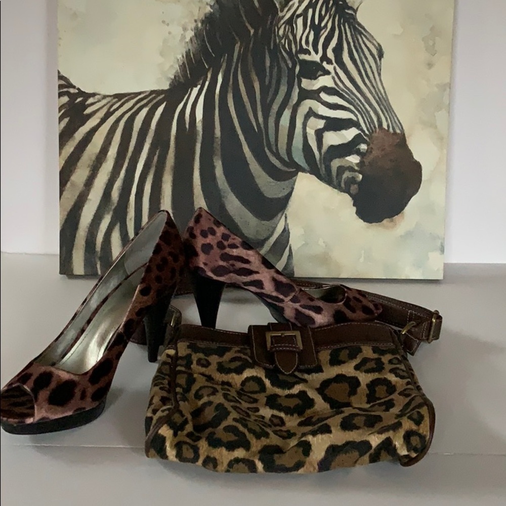 Beautiful leopard print heels and bag bundle